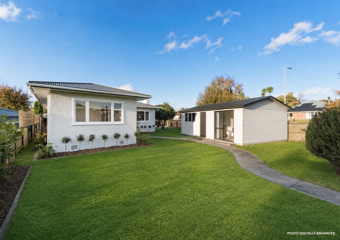 18 Ashford Avenue, Hokowhitu, Palmerston North - Carousel 1