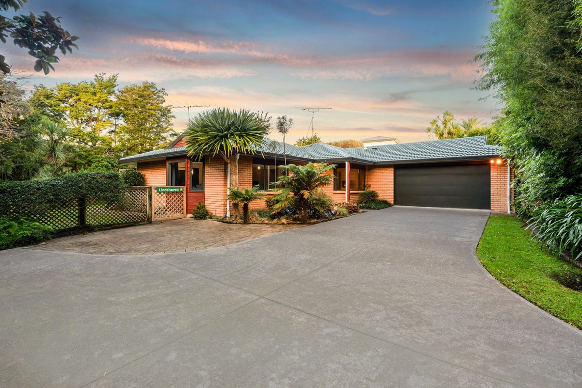 10 Notre Dame Way, Albany, Auckland - Carousel 1