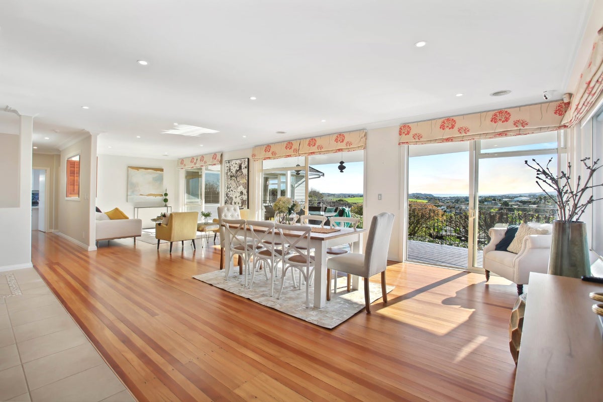 150 Bleakhouse Road, Mellons Bay, Auckland - Carousel 2