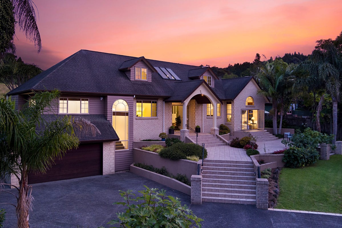 3 Napuka Road, Henderson Valley, Auckland - Carousel 2
