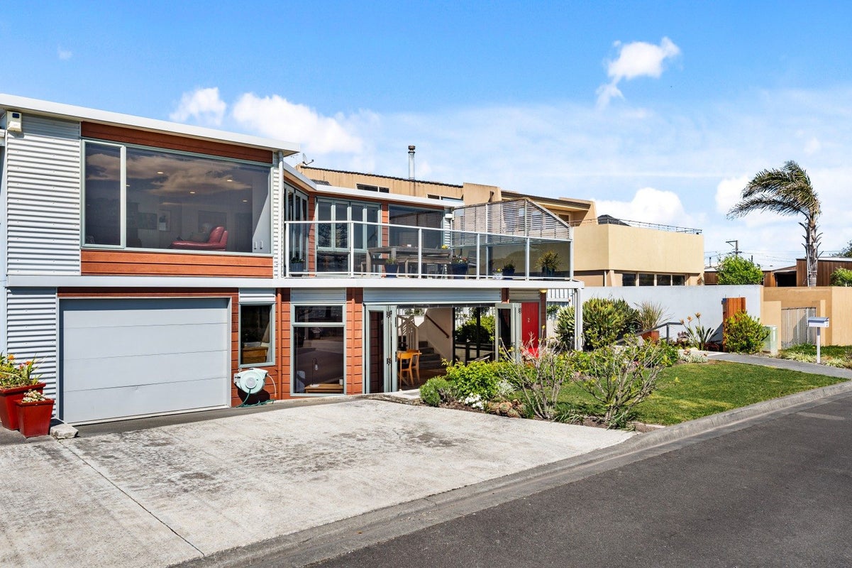 2 North Terrace, Westshore, Napier - Carousel 25