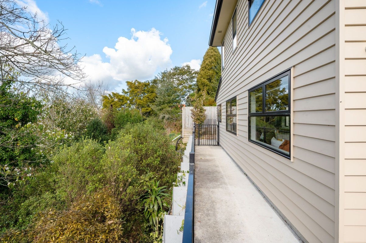 4/3 Manning Street, Hamilton Central, Hamilton - Carousel 3