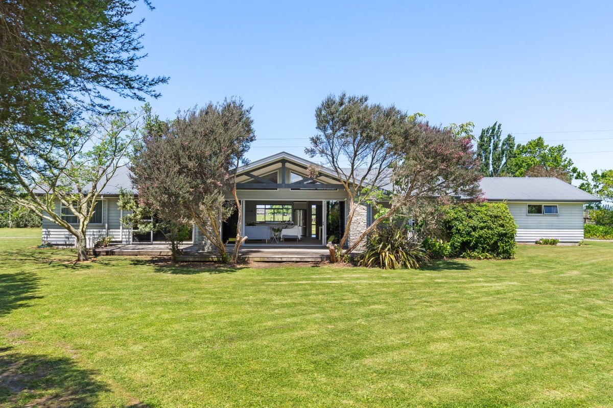 35 Cameron Road, Makauri, Gisborne - Carousel 1