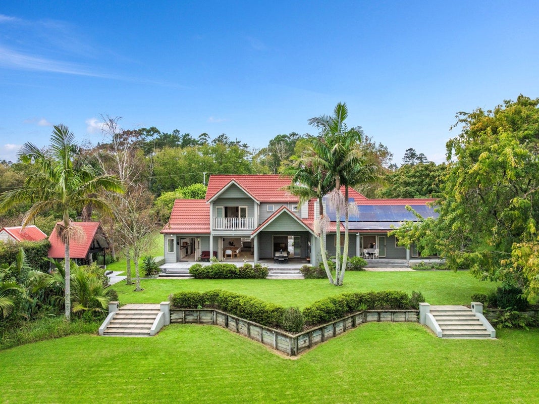 37 Hardens Lane, Paremoremo, Auckland - Carousel 1