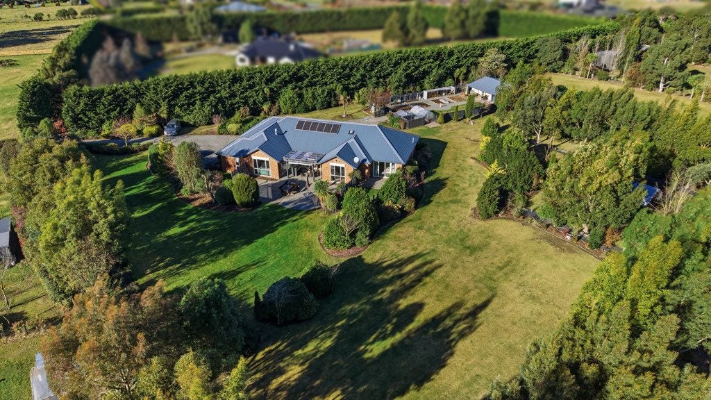 62 Windsor Drive, Kirwee, Kirwee - Carousel 1