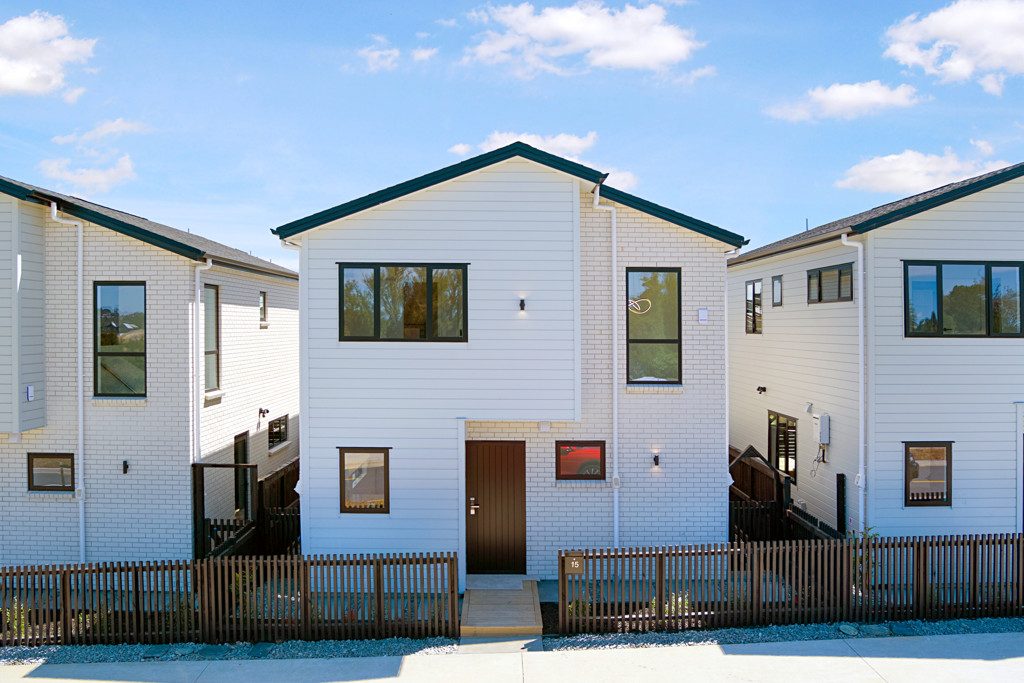 15 Octans Road, Westgate, Auckland - Carousel 2
