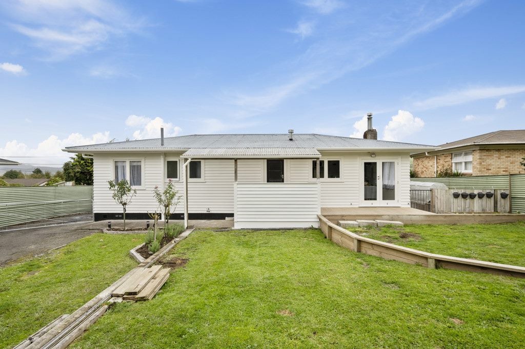257 Clayton Road, Pukehangi, Rotorua - Carousel 1