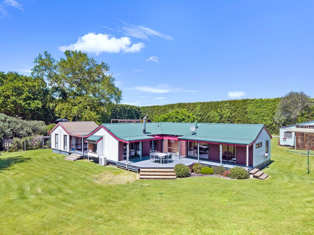 471 Western Drain Road, Edgecumbe, Whakatane - Carousel 1