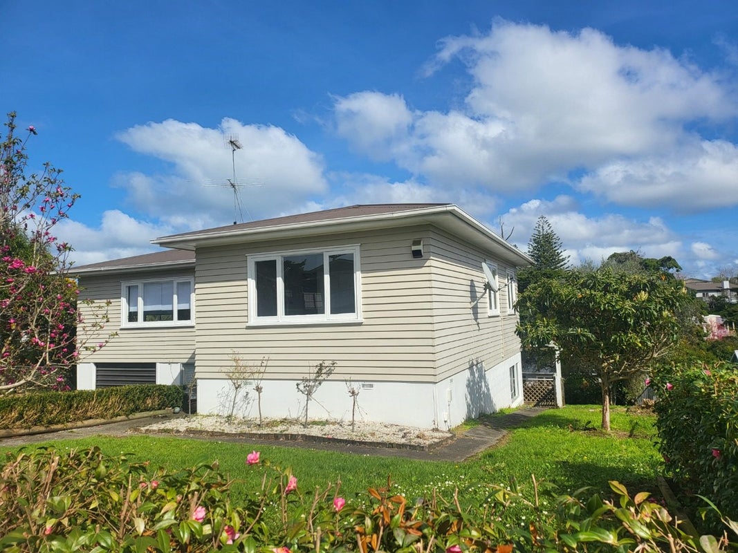 13 Hellyers Street, Birkdale, North Shore City, Auckland - Carousel 2