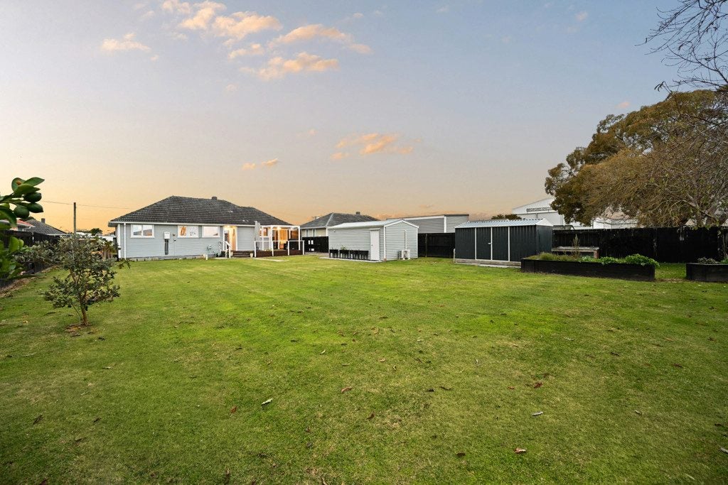 4 Robertson Place, Rukuhia, Hamilton - Carousel 2