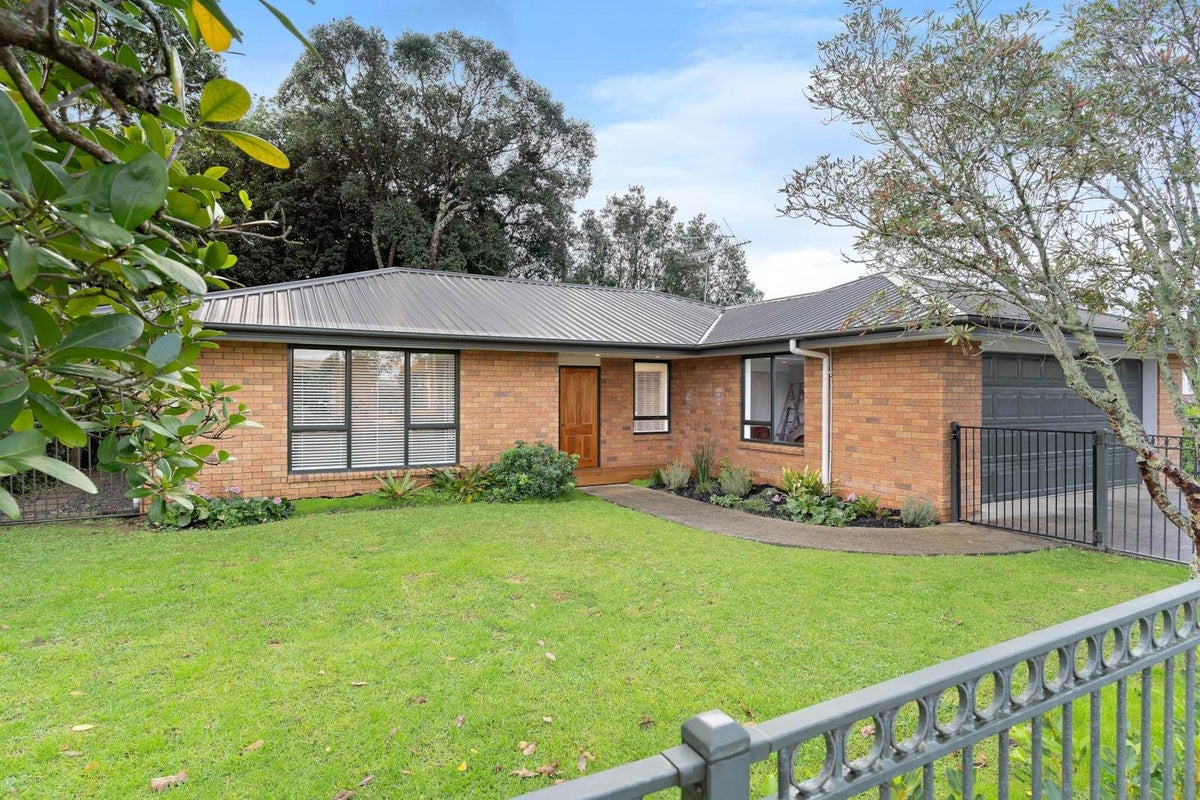 47 George Crescent, Buckland, Pukekohe - Carousel 1