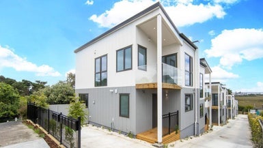 4/41 Seaside Avenue, Waterview, Auckland - Carousel 1