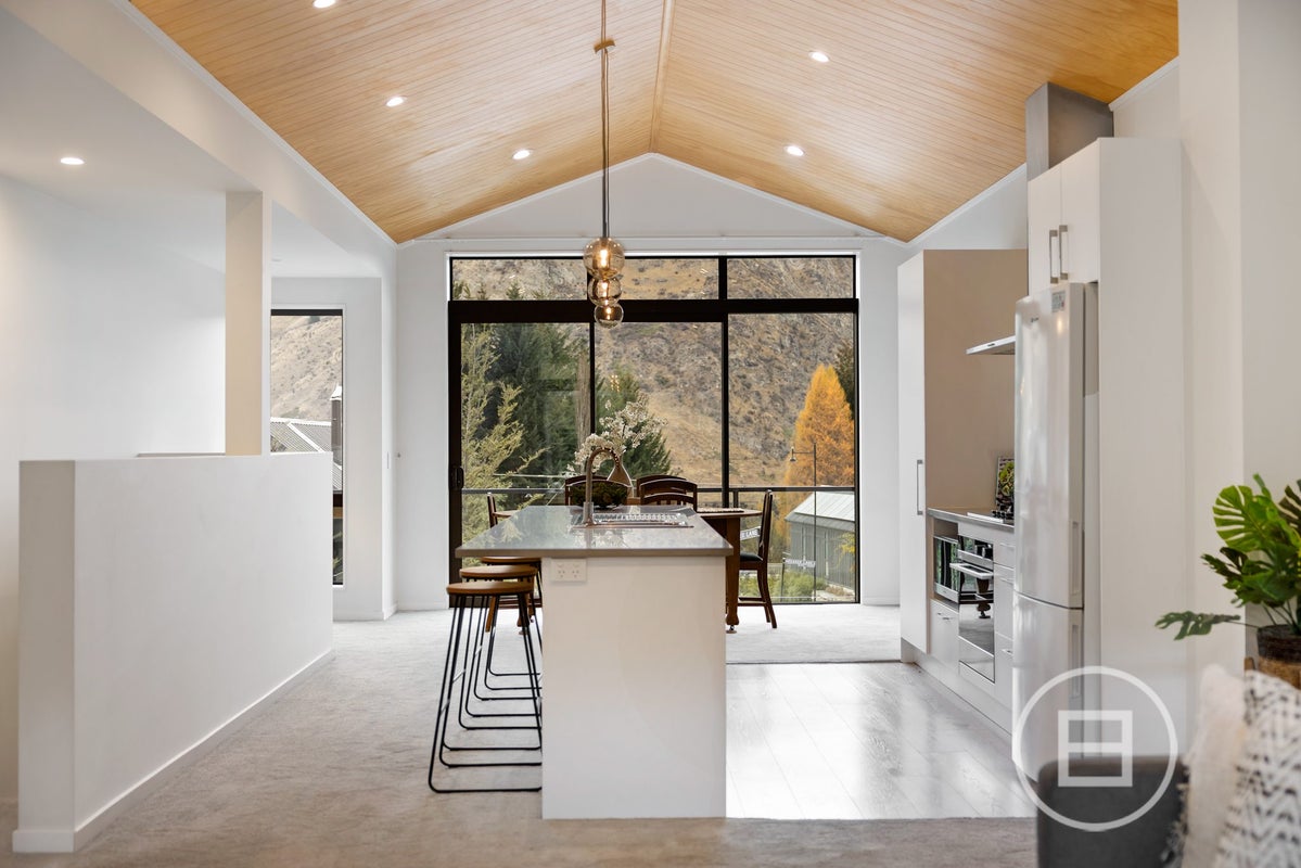 3 Phoenix LANE, Arthurs Point, Arthurs Point - Carousel 2