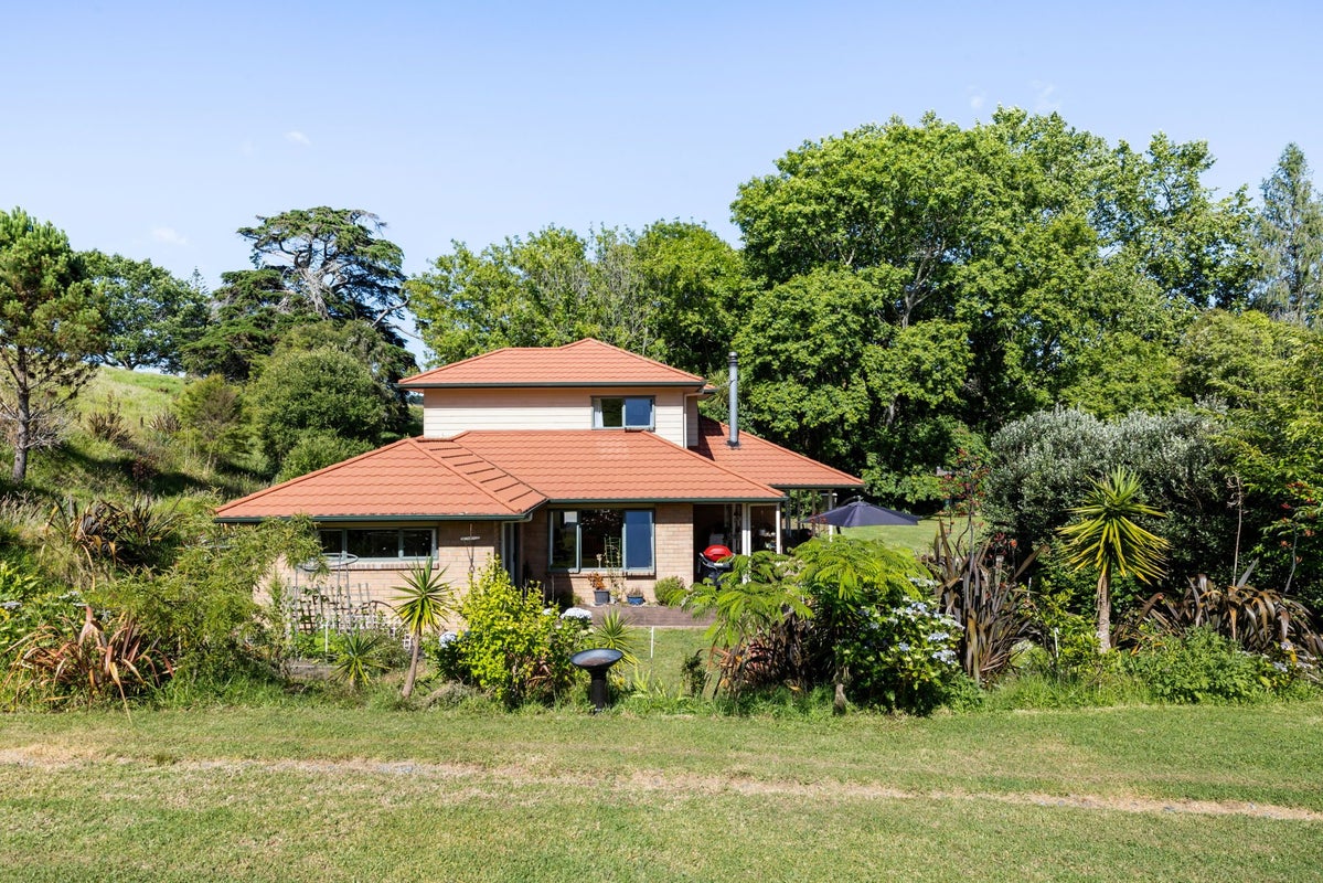 14 Pheasant Close, Rotokauri, Hamilton - Carousel 18