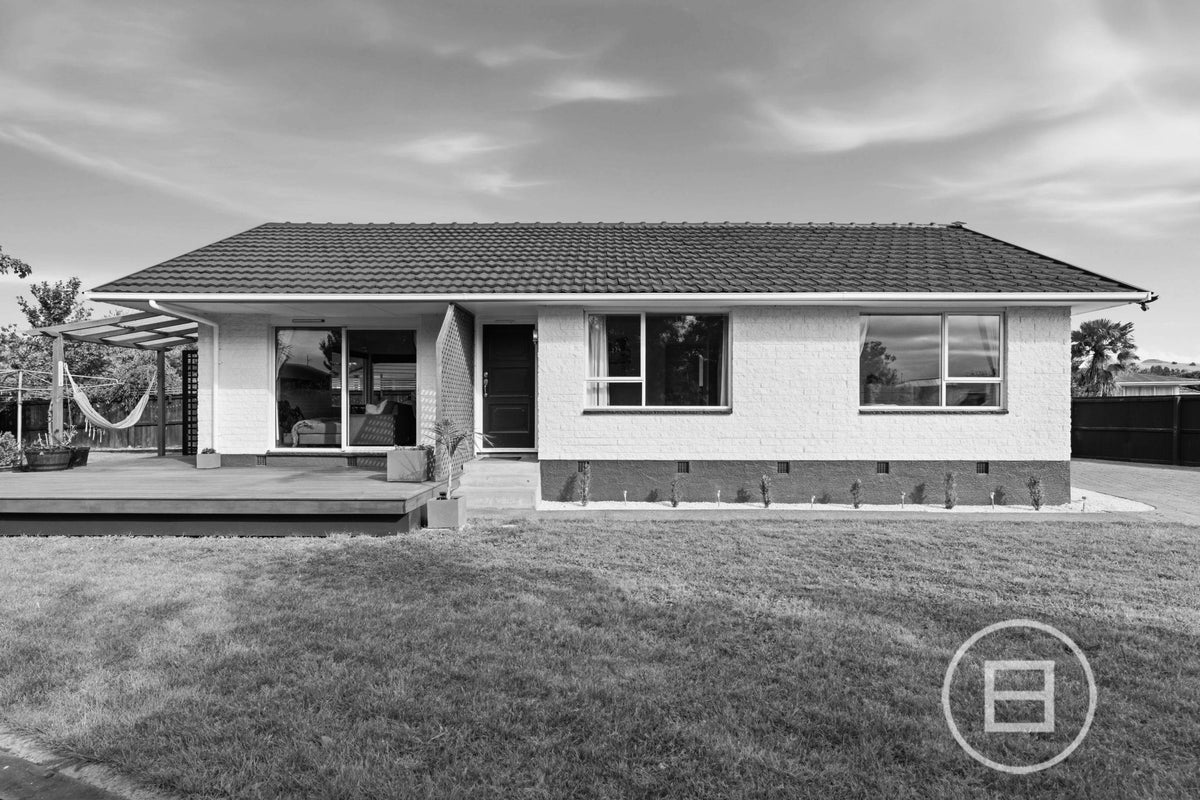 11 Lomond Place, Woolston, Christchurch - Carousel 1