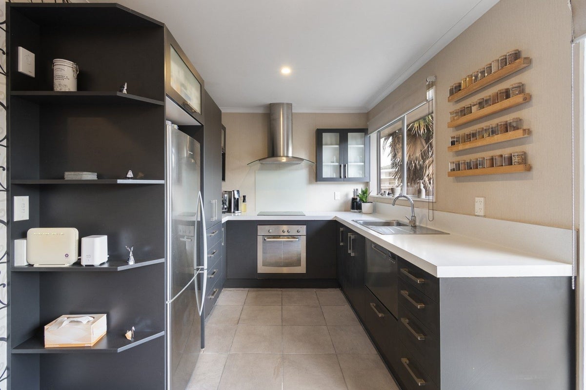 21 Palliser Place, Milson, Palmerston North - Carousel 2