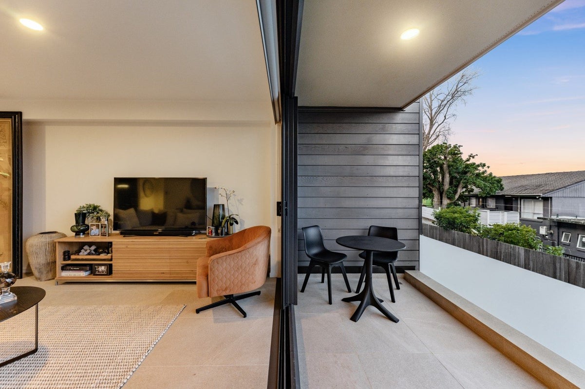 4/7 Cowie Street, Newmarket, Auckland - Carousel 1