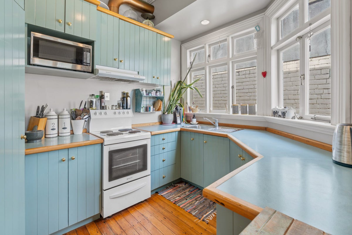 39 Glenpark Avenue, Mornington, Dunedin - Carousel 2