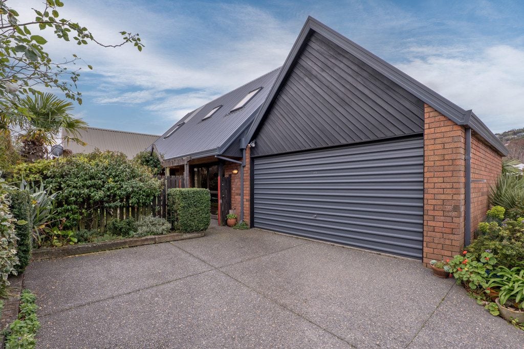 2/4 Herbs Place, Cashmere, Christchurch City, Canterbury - Carousel 2