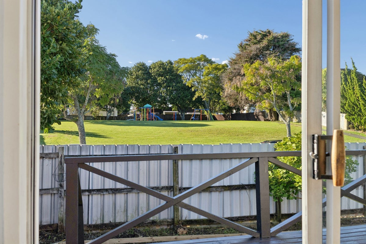 9A Honey Place, Weymouth, Auckland - Carousel 2
