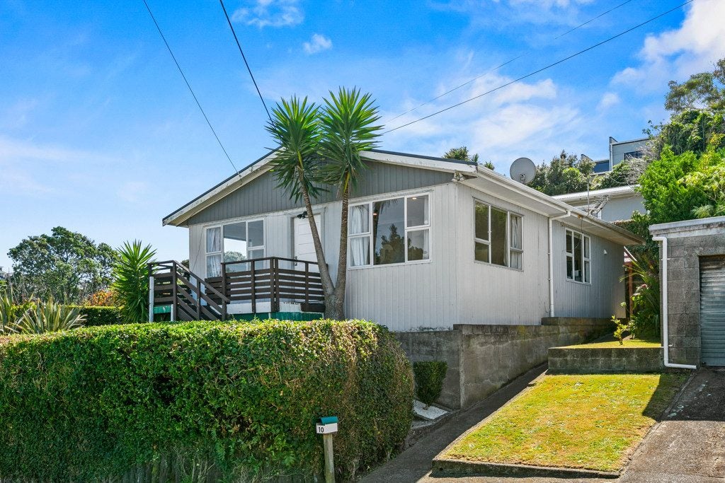 10 Parris Street, Moturoa, New Plymouth - Carousel 1