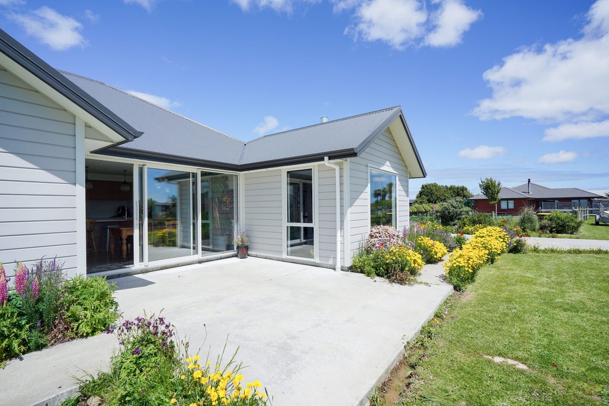 20 Bonnies Chance, Seaward Bush, Invercargill - Carousel 45