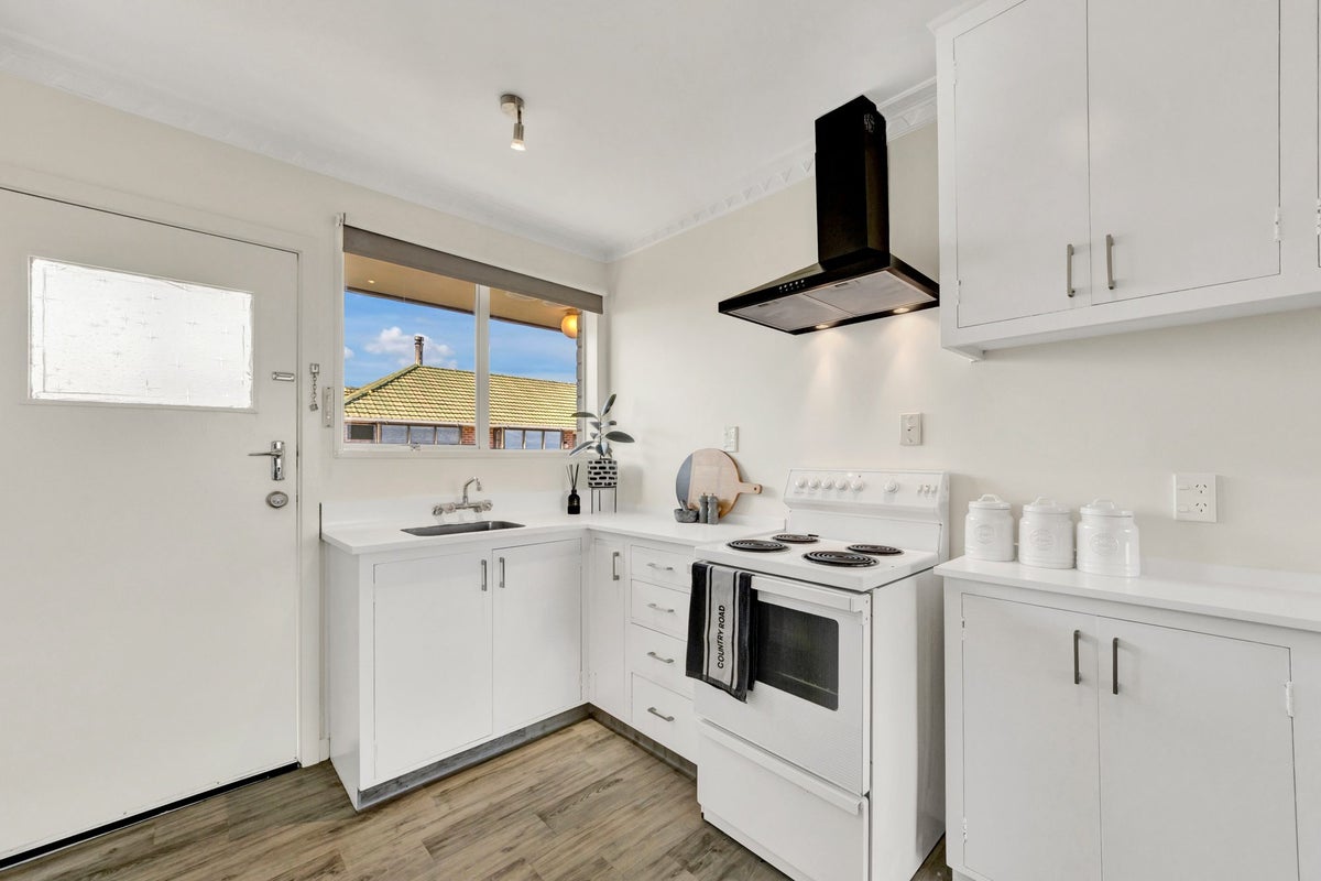 2/52 Mortlake Street, Islington, Christchurch - Carousel 2