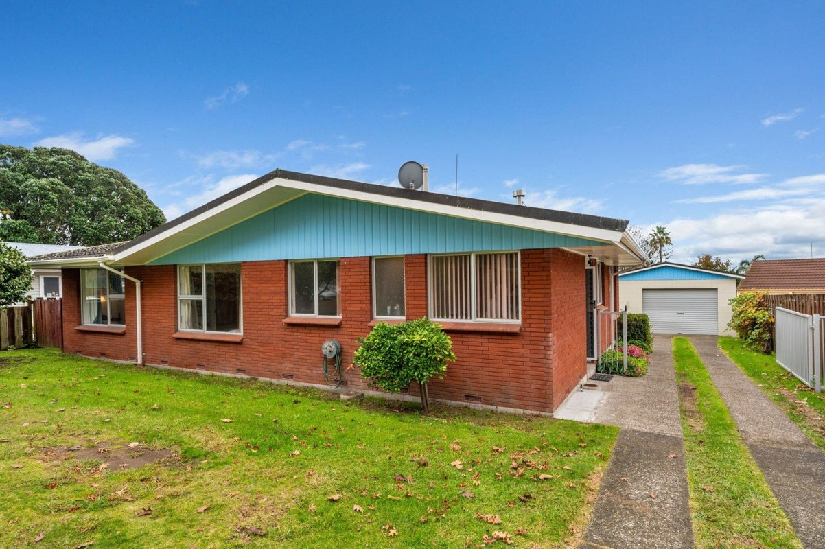61 Queen Street, Te Puke, Te Puke - Carousel 1