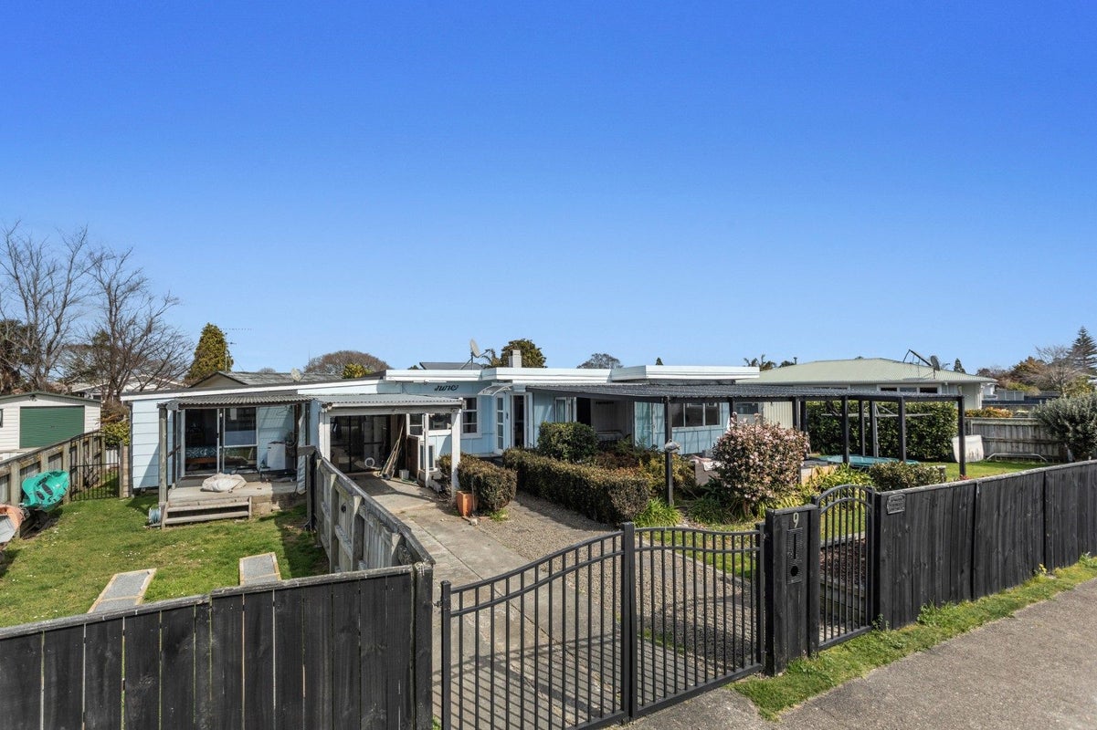 9 Barry Avenue, Whakatane, Whakatane - Carousel 1