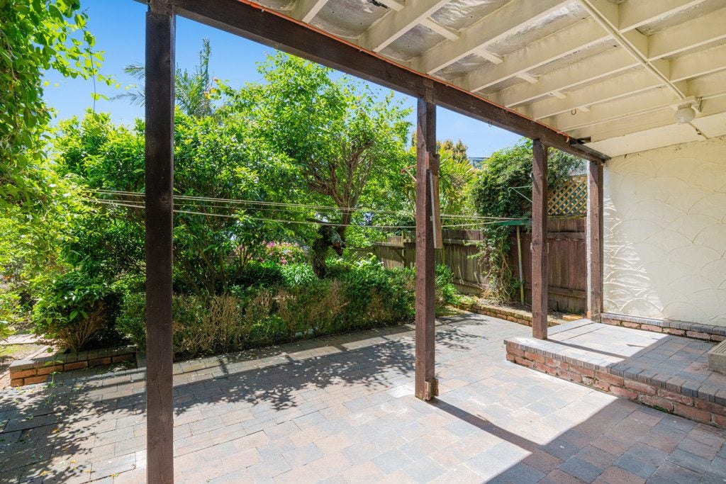 2/75 Carlisle Road, Torbay, Auckland - Carousel 20