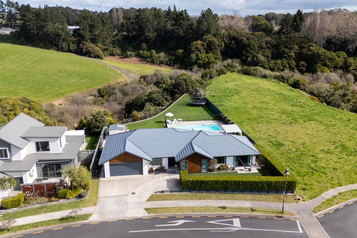 10 Clifford Close, Leamington, Cambridge - Carousel 1