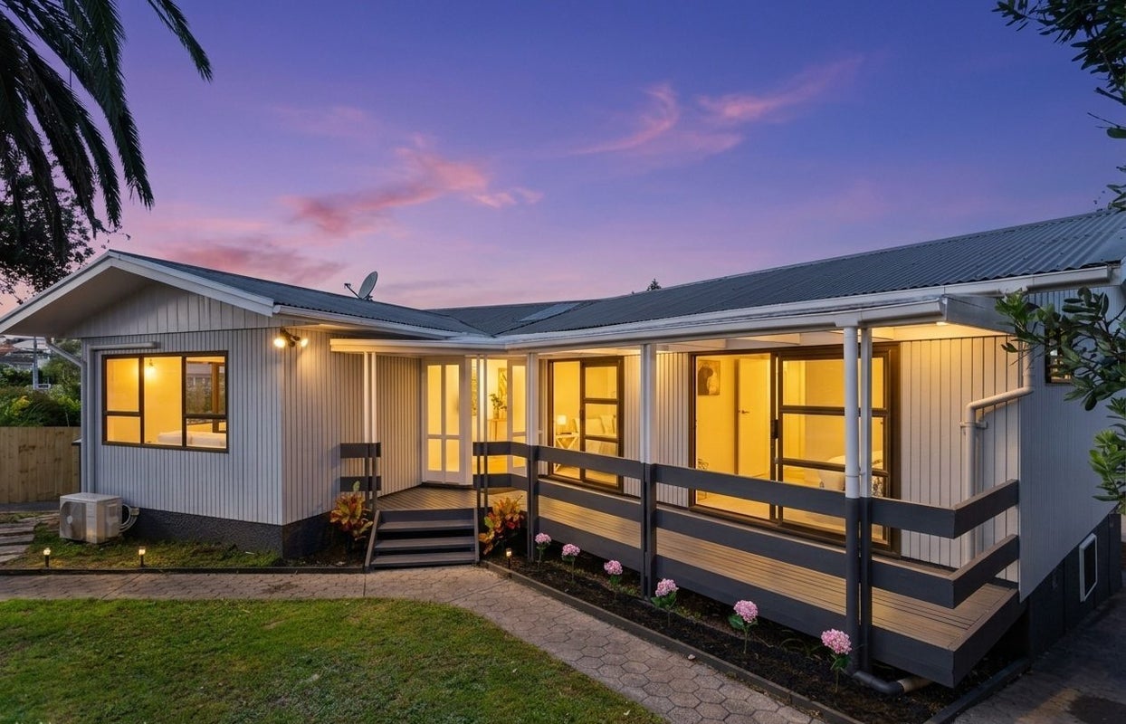 30 Westminster Street, New Windsor, Auckland - Carousel 1