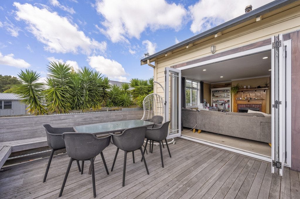 813 Oliphant Road, Raureka, Hastings - Carousel 1