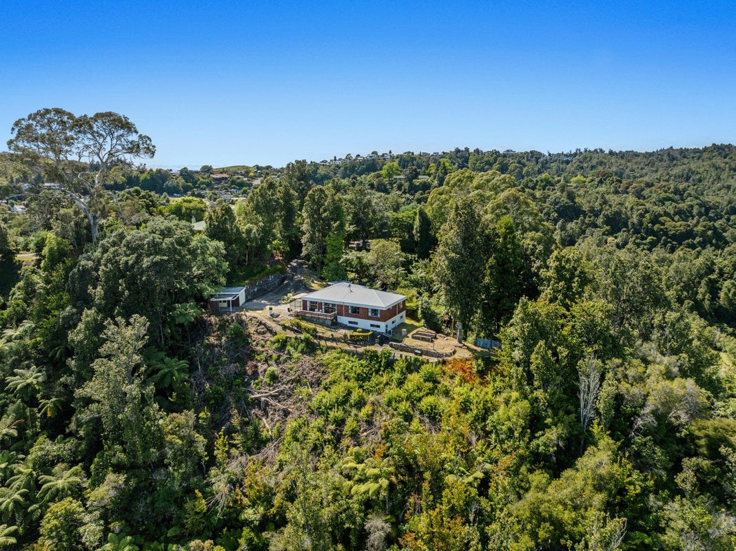 5 Bridger Glade, Whakatane, Whakatane - Carousel 1
