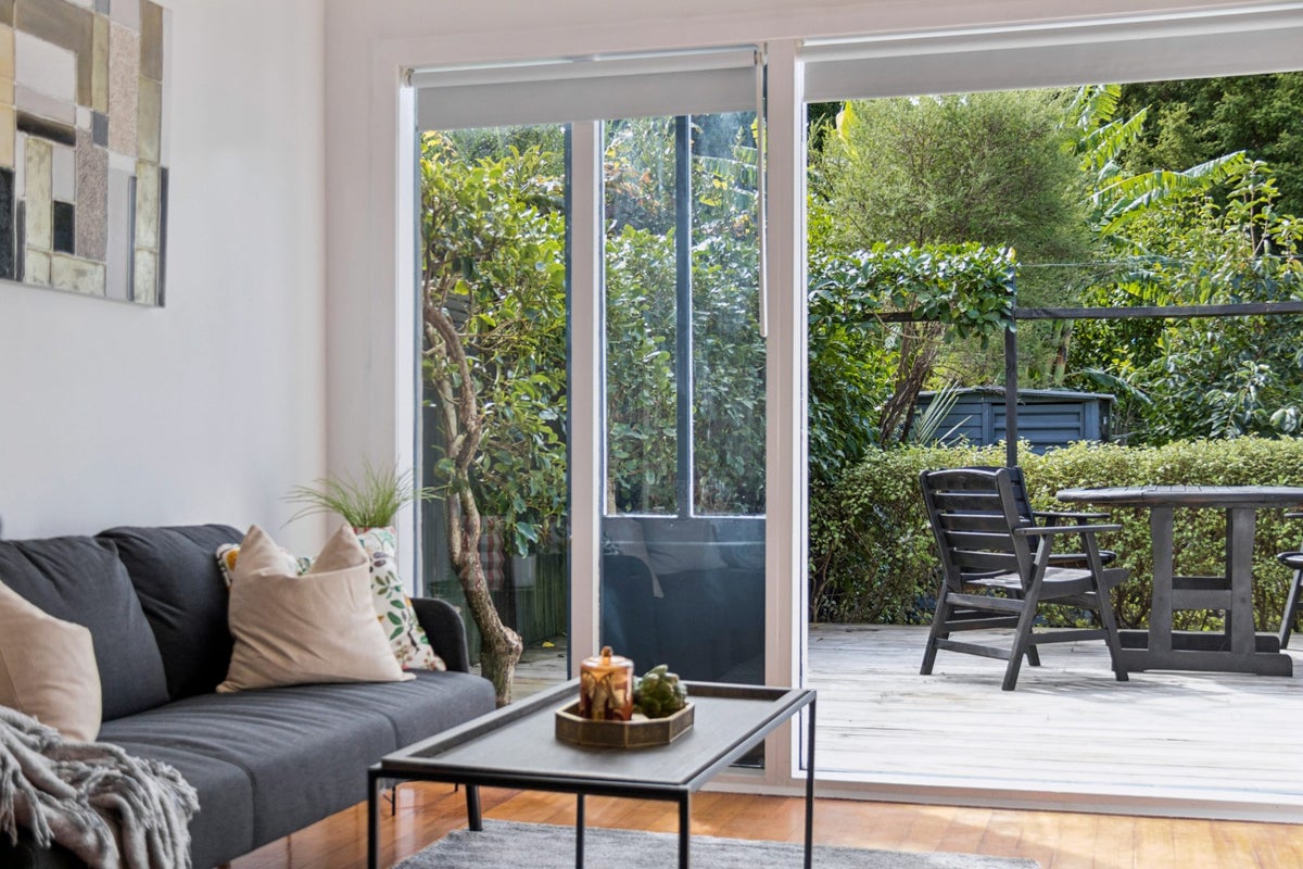 9 Oakley Avenue, Waterview, Auckland - Carousel 1