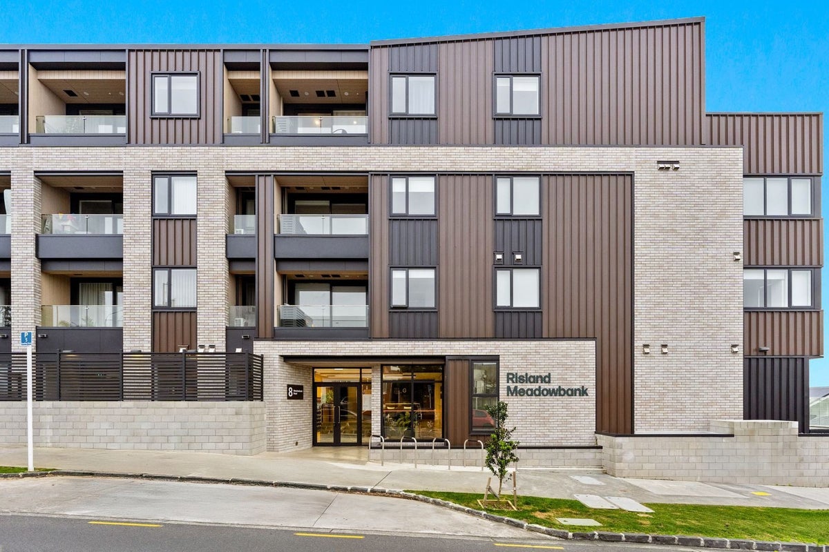 211/8 Meadowbank Road, Meadowbank, Auckland - Carousel 1