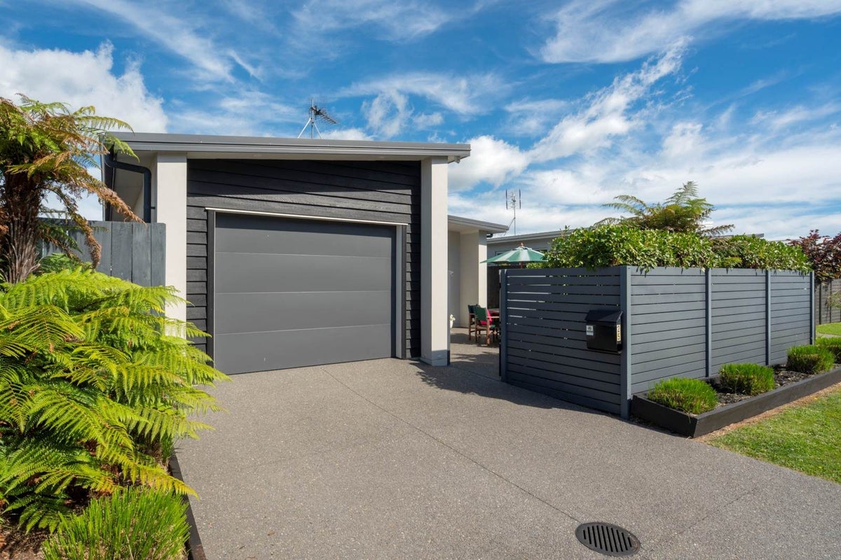 25 St Pauls Drive, Brookfield, Tauranga - Carousel 16