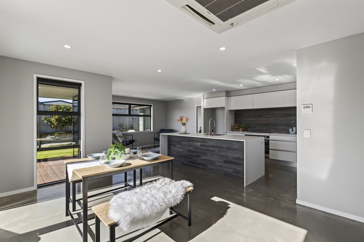 10 Masters Lane, Waitara, Waitara - Carousel 2
