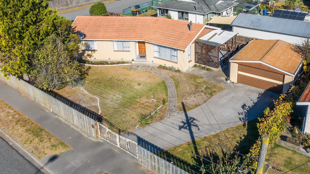 450 Mairehau Road, Parklands, Christchurch - Carousel 1