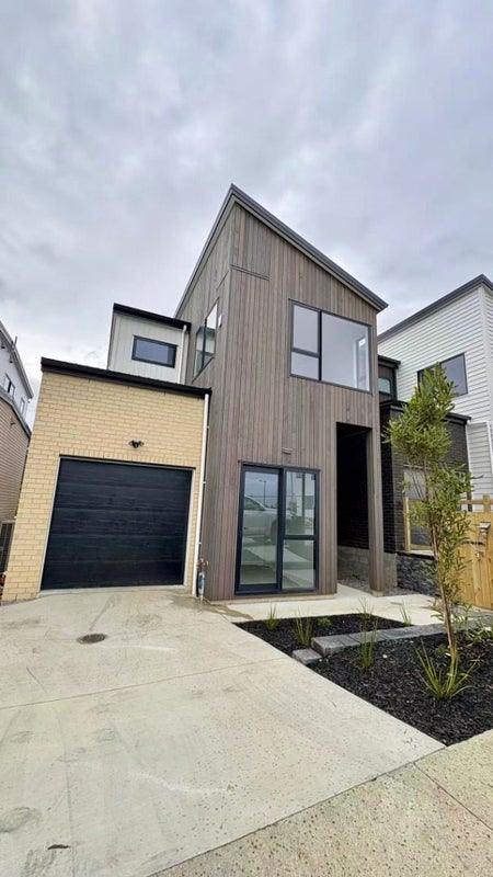 15 Wira Lane, SILVERDALE - Carousel 1