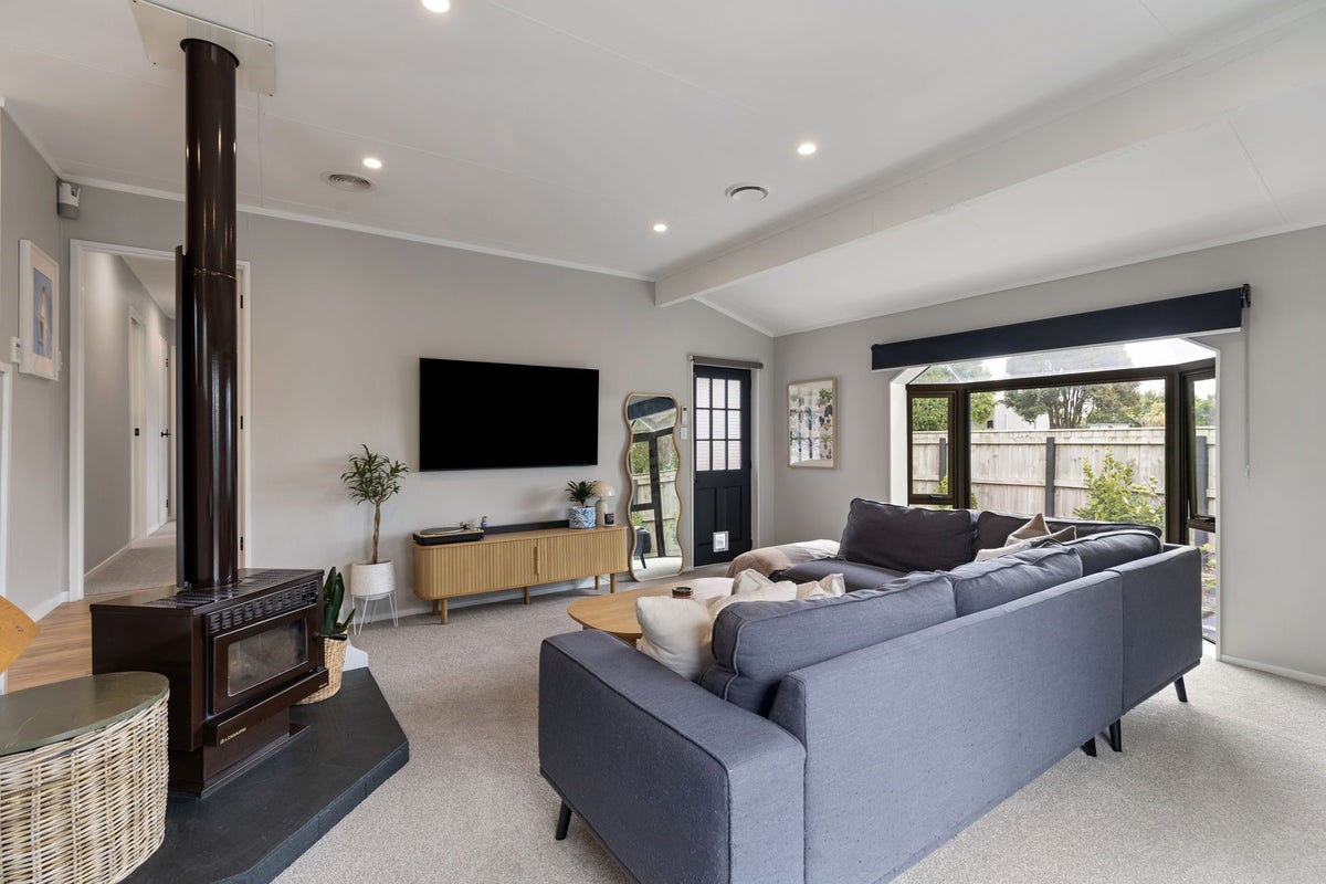 50 Gemini Avenue, Milson, Palmerston North - Carousel 2