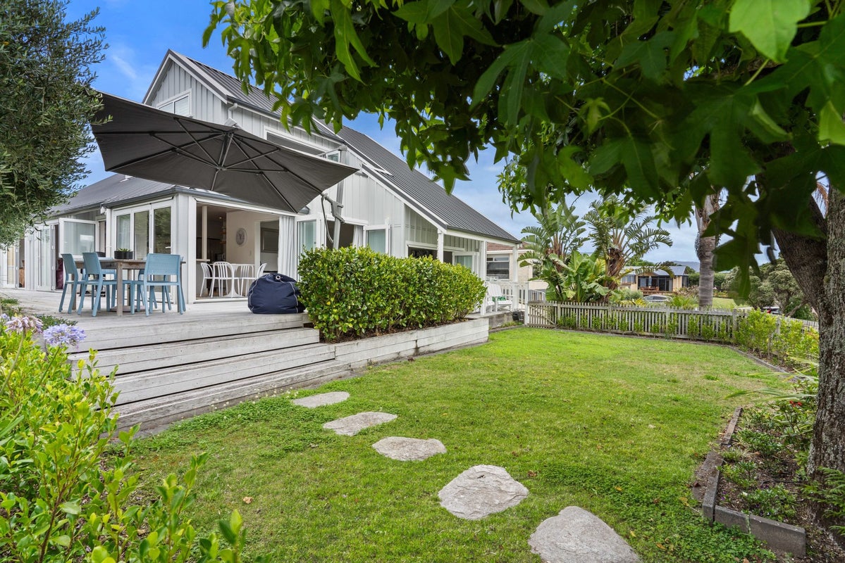 24 Brodie Lane, Pauanui - Carousel 1