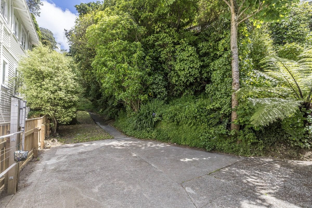 23 Laura Avenue, Brooklyn, Wellington - Carousel 11