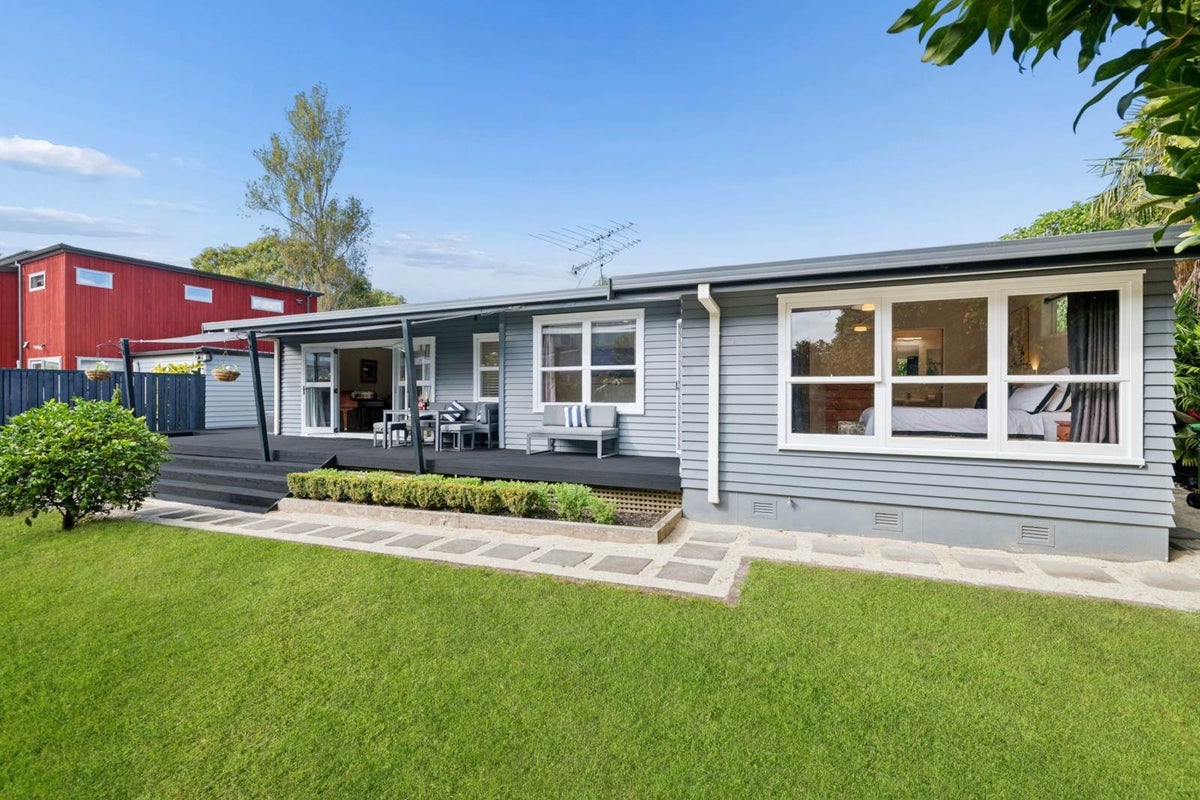 11A Jefferson Street, Glendowie, Auckland - Carousel 1