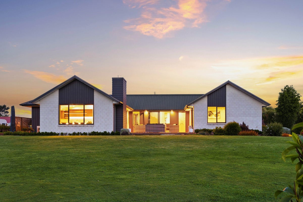 90D Victoria Avenue, Waiuku, Waiuku - Carousel 25