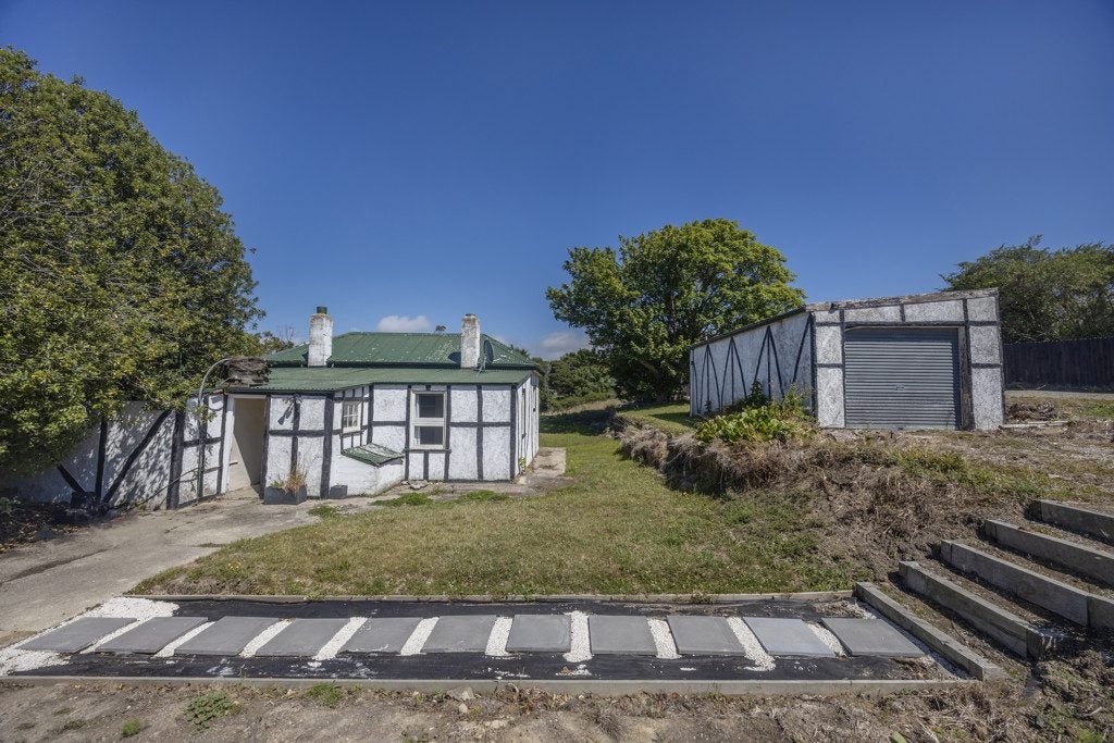 4 Maude Street, South Hill, Oamaru - Carousel 16