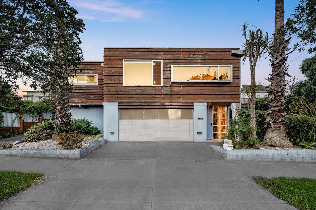 16A Seaside Avenue, Waterview, Auckland - Carousel 1