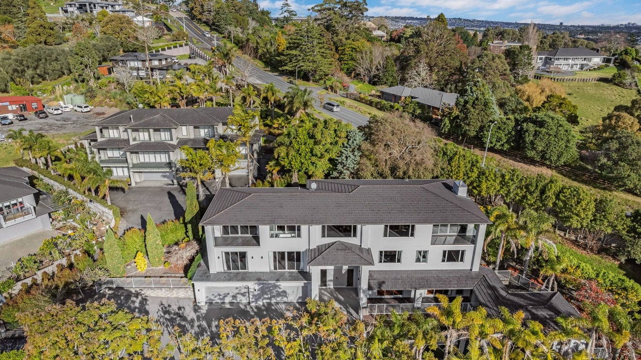 11 Kinmont Rise, East Tamaki Heights, Auckland - Carousel 1