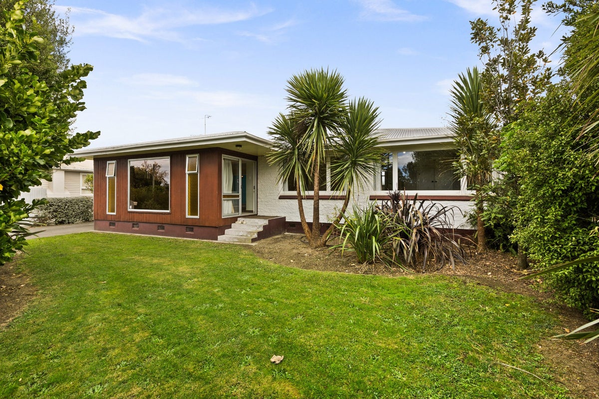 43 Oldham Avenue, Onekawa, Napier - Carousel 1