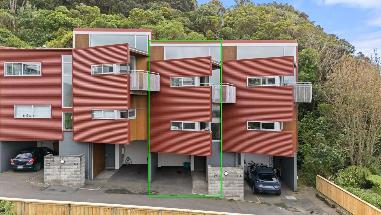 16/2 Onslow Road, Khandallah, Wellington, Wellington - Carousel 1
